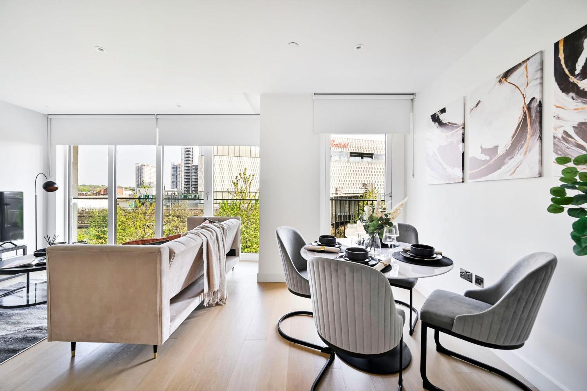 Elegant 2bed -west -steps To Tube, Westfield Apartment