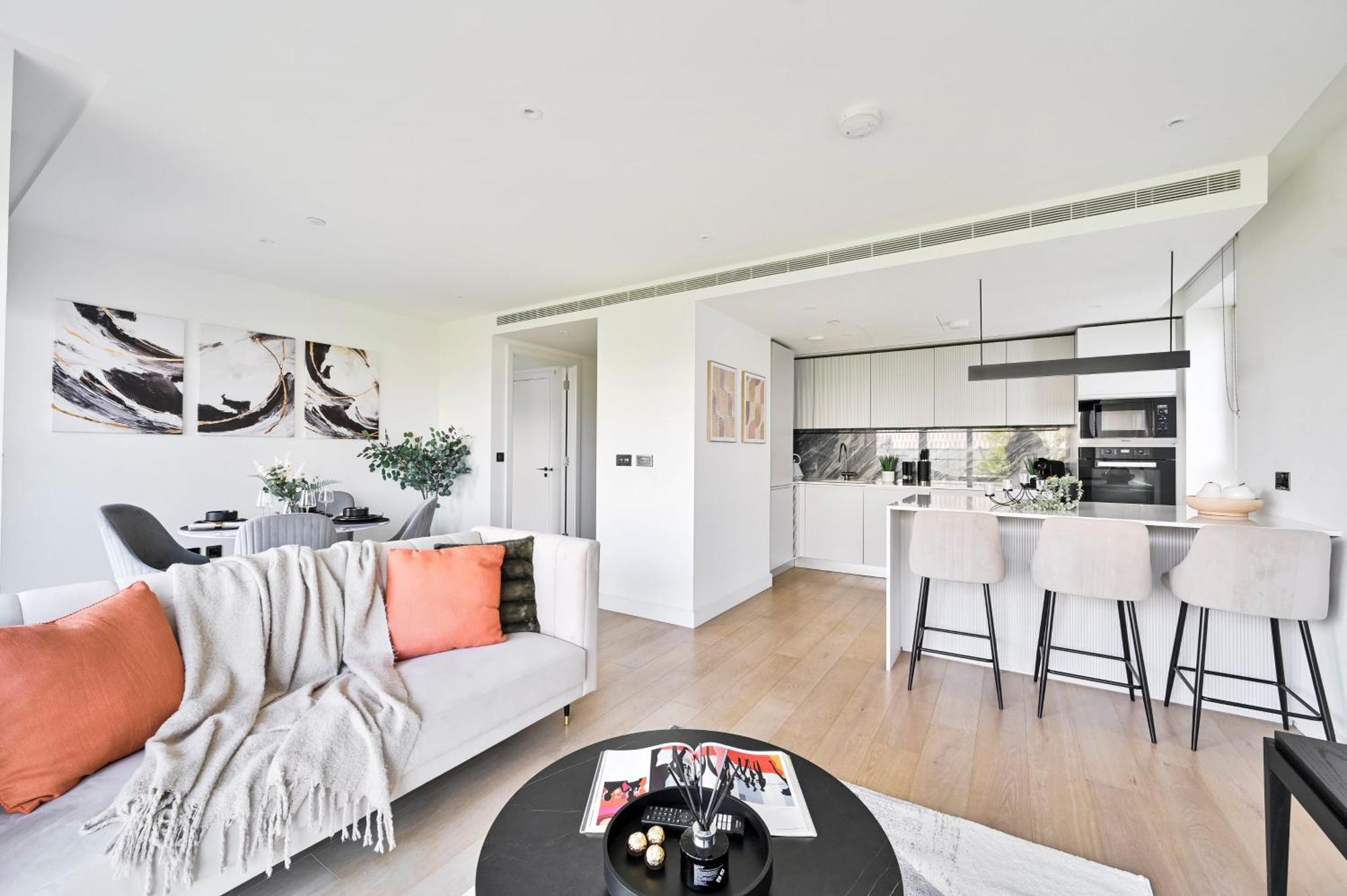 Apartment Elegant 2bed -west -steps To Tube, Westfield